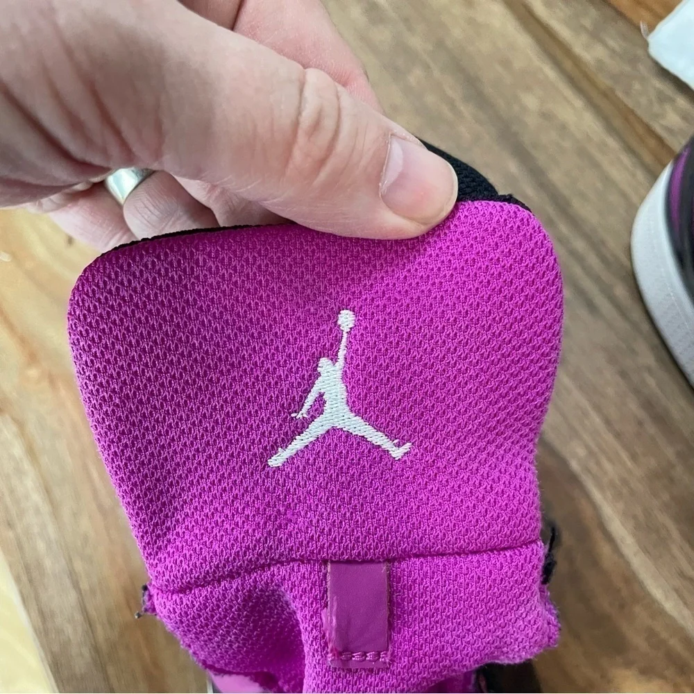 Nike Jordan Youth 1 Flight 3 High Top Sneakers‎ Fuchsia 4.5